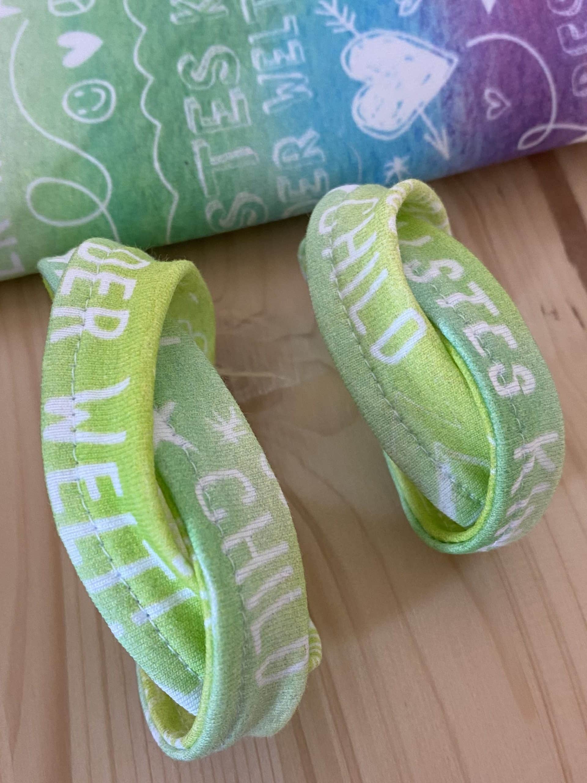 Familienarmband 2er Set Super-Kind Regenbogen – Bild 3